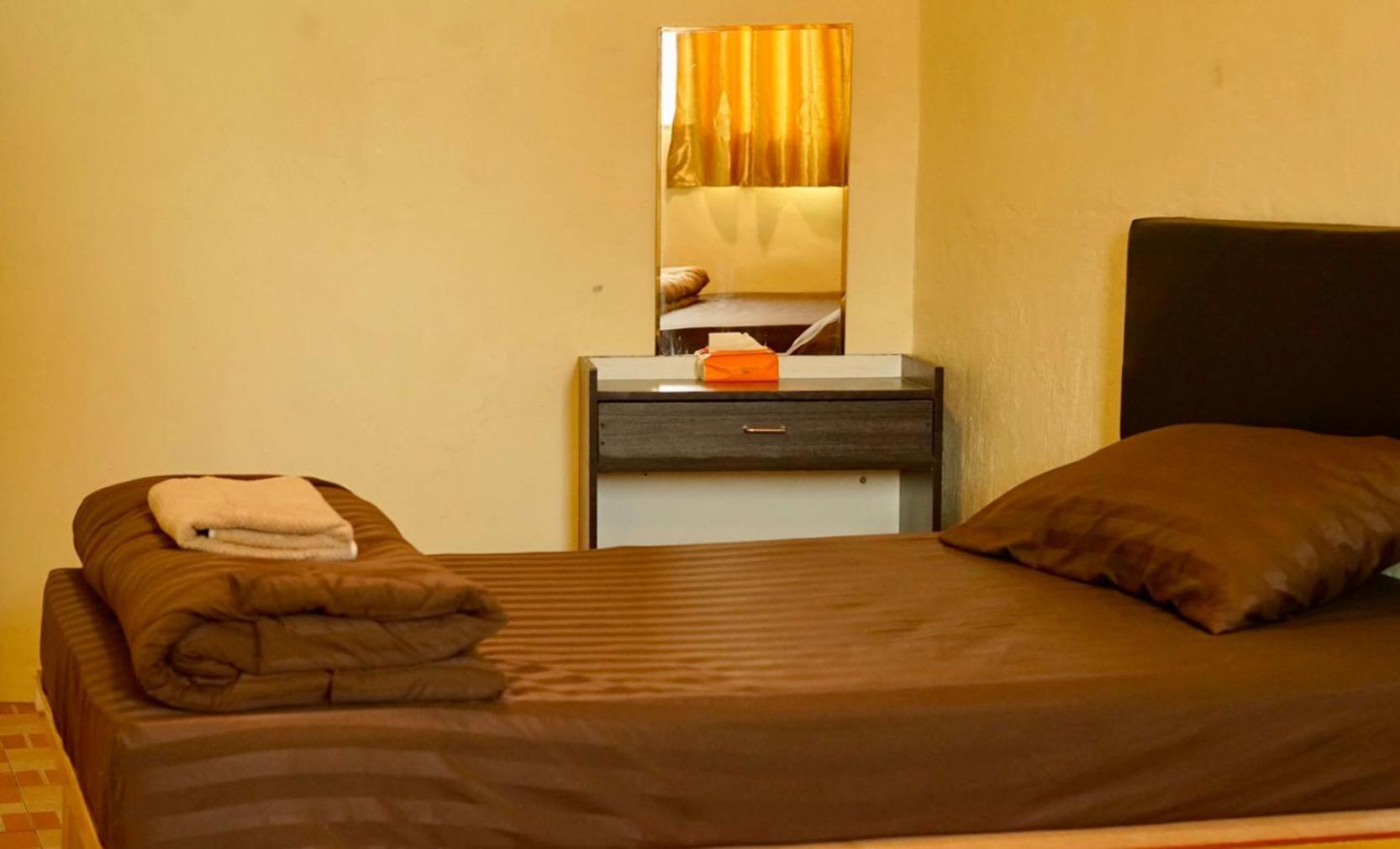 The House Hostel กรุงเทพมหานคร ภายนอก รูปภาพ